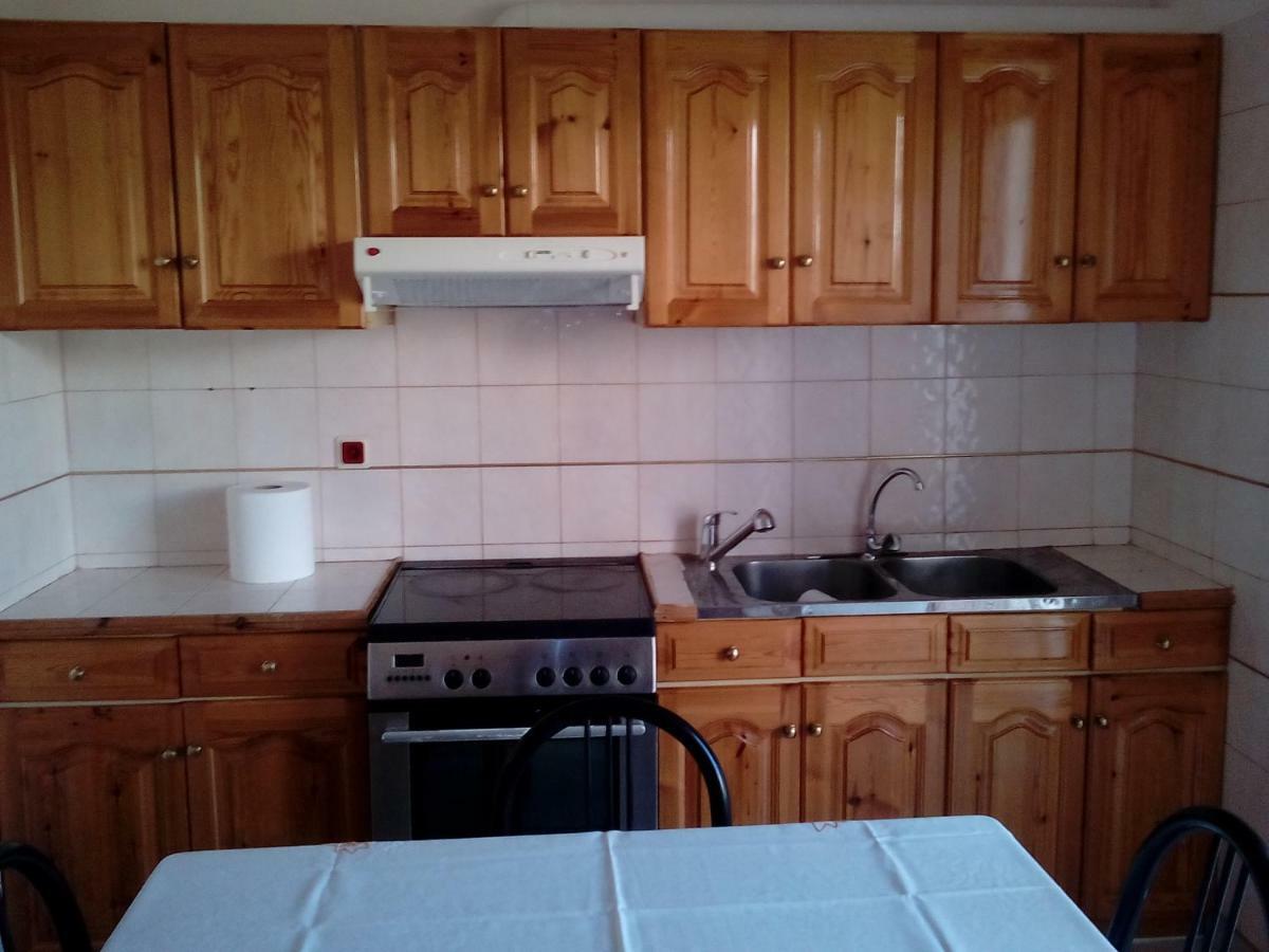 B1 Apt Mytilini Buitenkant foto